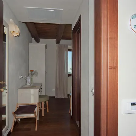 Hotel Il Falco E La Volpe 4*
