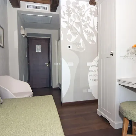 ホテル Il Falco E La Volpe