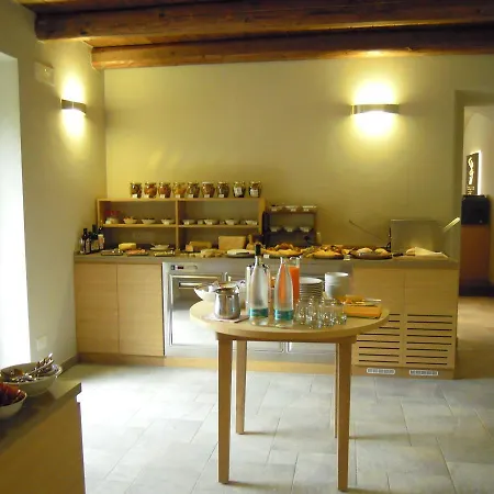 Il Falco E La Volpe ホテル